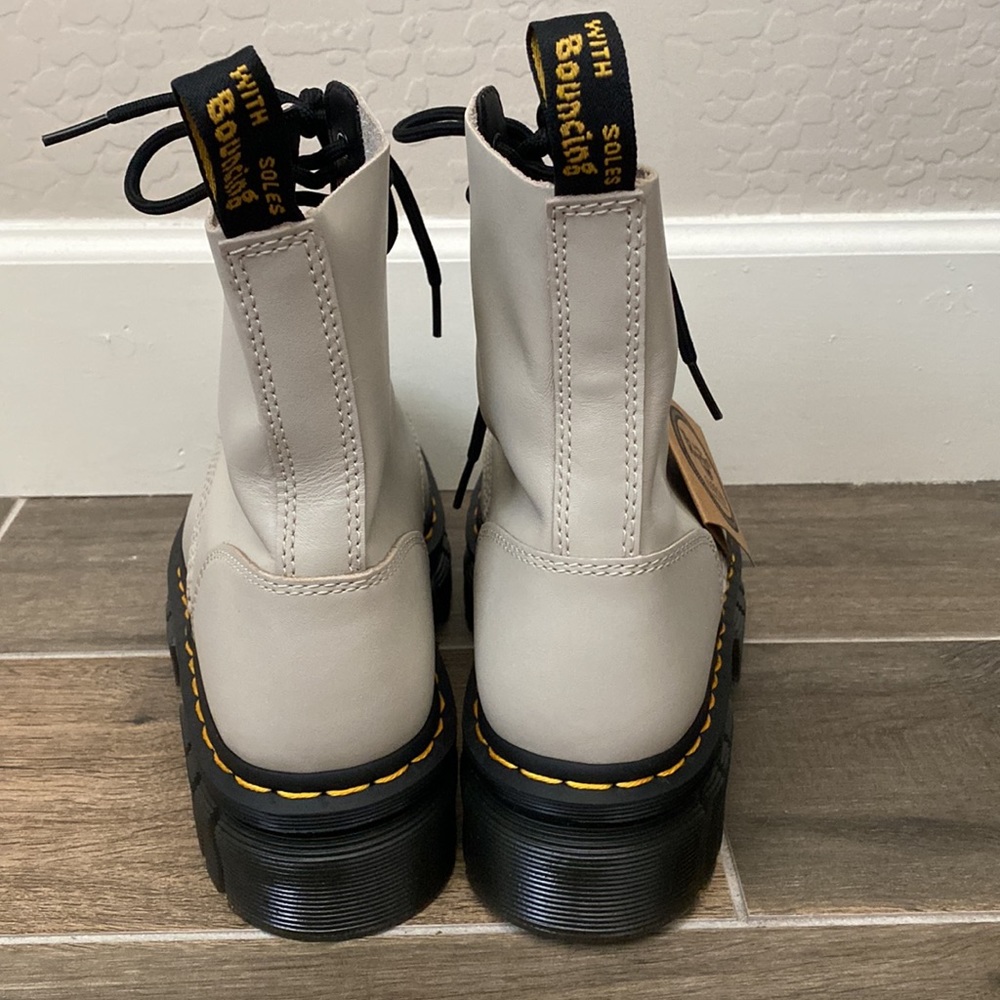 NEW Dr Marten Audrick Platform Lace Up Cobblestone Boot Size 9 - Picture 5 of 8